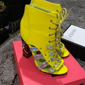7 yellow red kiss booties
